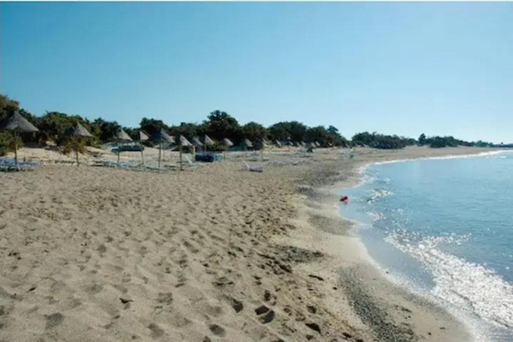 Ioannas Endless Blue Apartment Ierapetra  Bagian luar foto